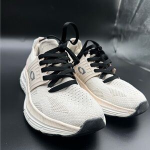 Cross Trekkers Women's Stellar Runner size 9